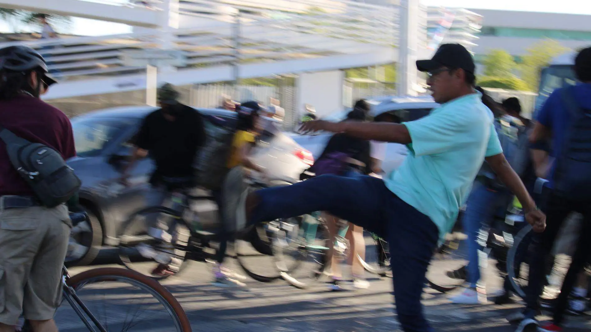 Se arma trifulca en zona del CCU, donde ciclistas se manifestaban para exigir más seguridad